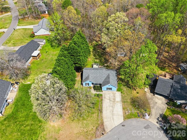 106 Chinaberry Court, Gastonia, NC 28052