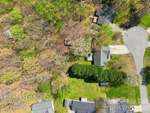 106 Chinaberry Court, Gastonia, NC 28052