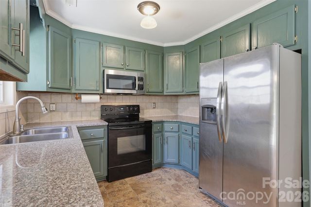 106 Chinaberry Court, Gastonia, NC 28052