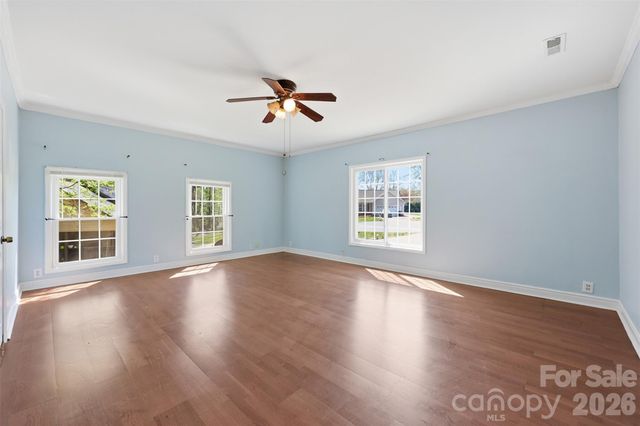 106 Chinaberry Court, Gastonia, NC 28052