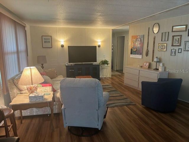 808 53RD AVENUE E 19, Bradenton, FL 34203