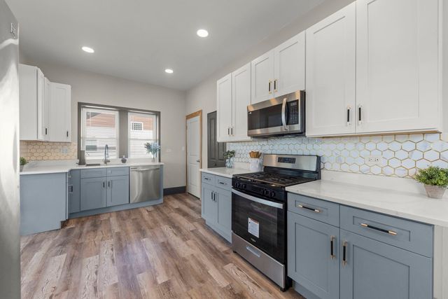 1918 S 9th Avenue, Maywood, IL 60153