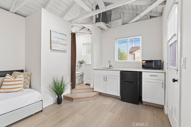 2019 Orange Avenue, Costa Mesa, CA 92627