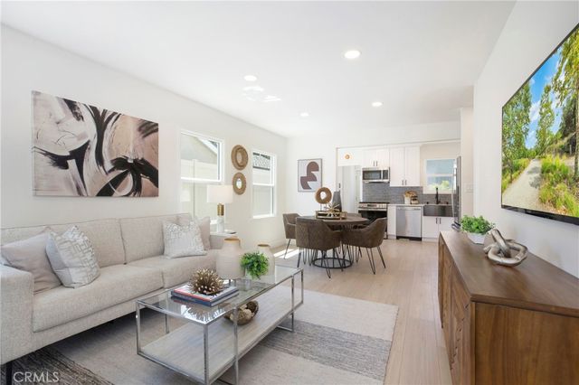 2019 Orange Avenue, Costa Mesa, CA 92627