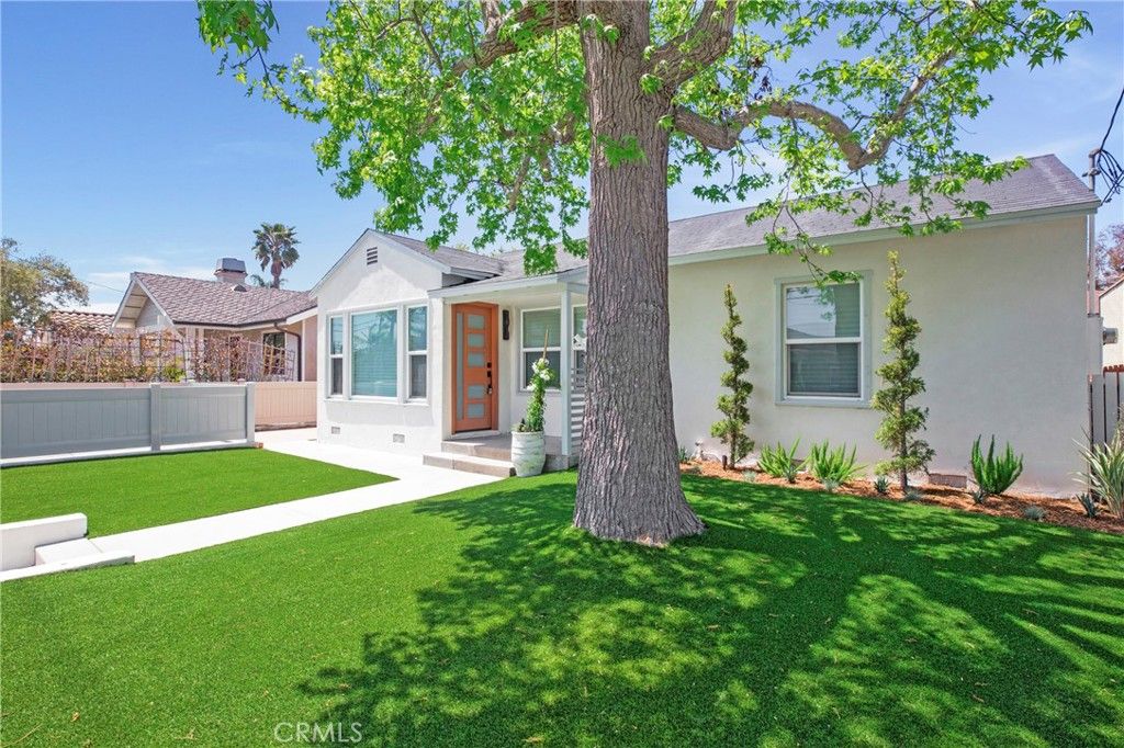 2019 Orange Avenue, Costa Mesa, CA 92627