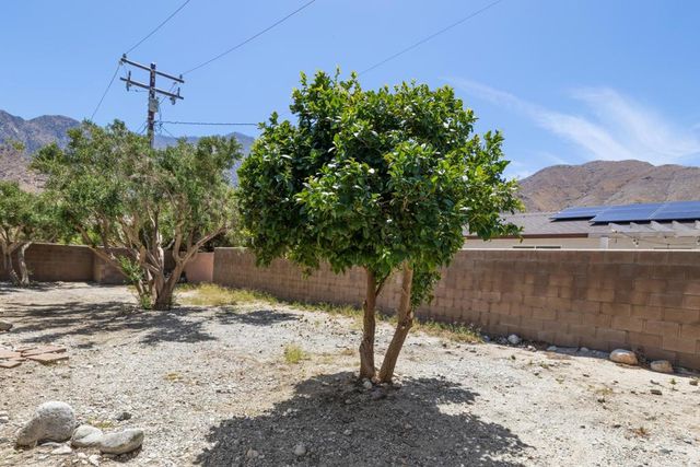 15811 Oreana Way, Palm Springs, CA 92262