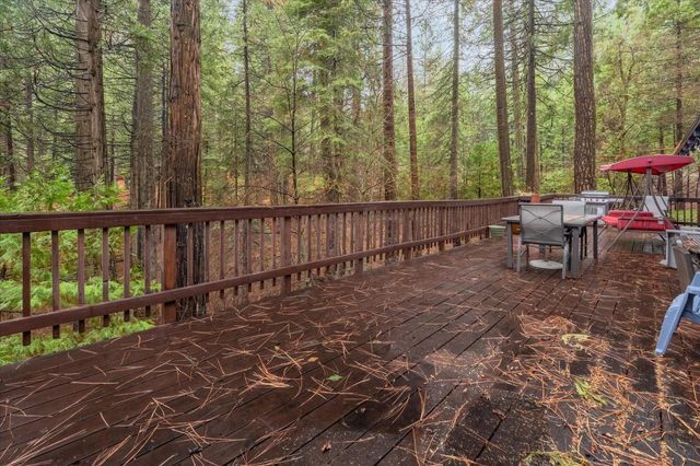 1941 Fairway Dr, Arnold, CA 95223