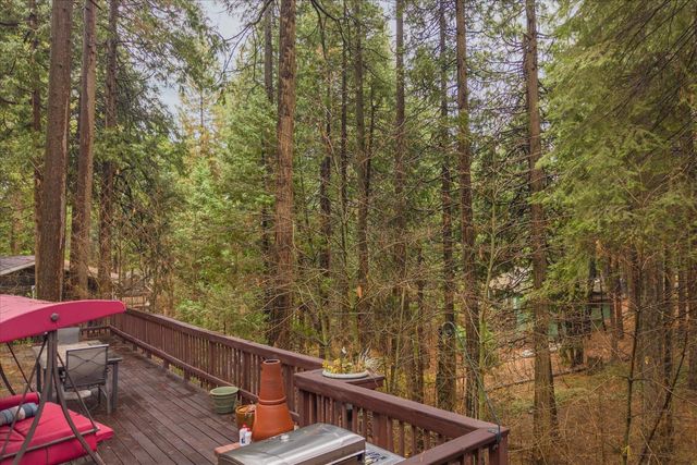 1941 Fairway Dr, Arnold, CA 95223