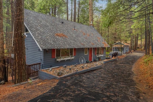 1941 Fairway Dr, Arnold, CA 95223