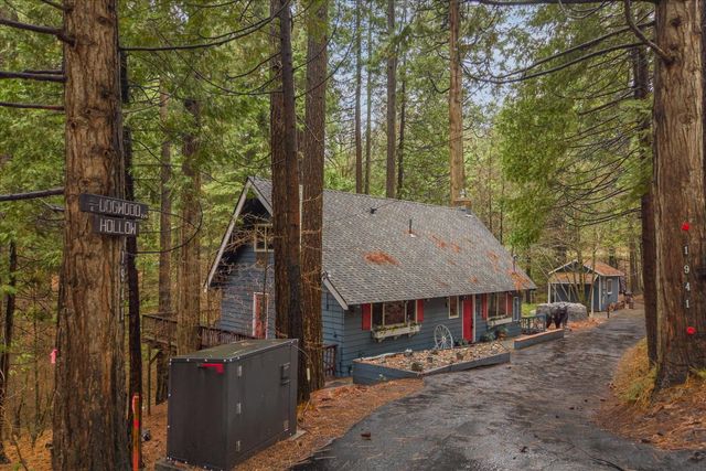 1941 Fairway Dr, Arnold, CA 95223