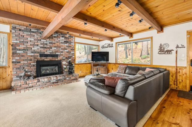 1941 Fairway Dr, Arnold, CA 95223