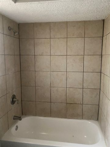 876 Dogwood Trail, Lancaster, TX 75146