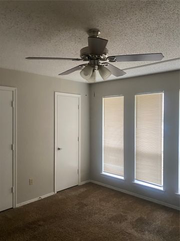 876 Dogwood Trail, Lancaster, TX 75146