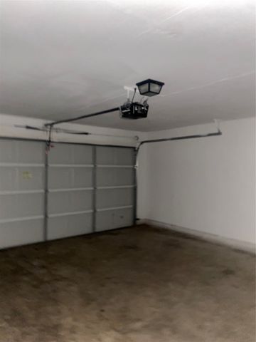 876 Dogwood Trail, Lancaster, TX 75146