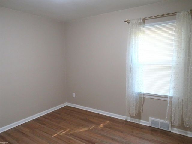 42501 Utica Road, Sterling Heights, MI 48314