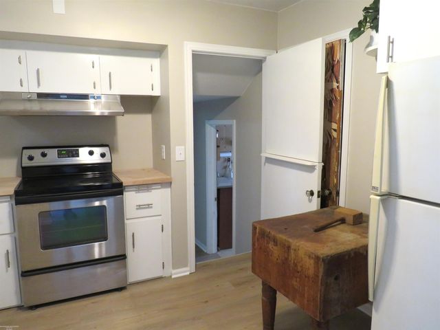 42501 Utica Road, Sterling Heights, MI 48314
