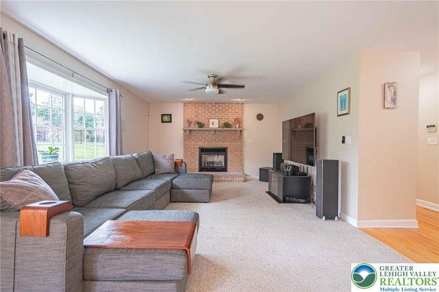2243 Apple Road, Weisenberg Twp, PA 18051