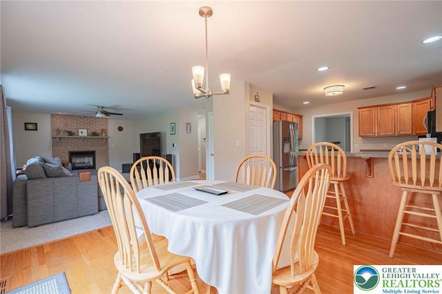 2243 Apple Road, Weisenberg Twp, PA 18051