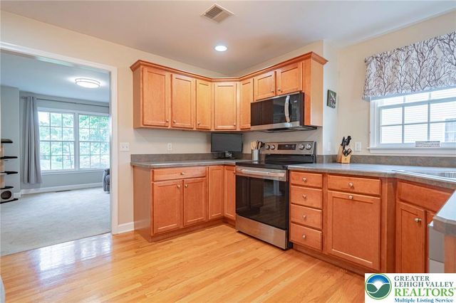 2243 Apple Road, Weisenberg Twp, PA 18051