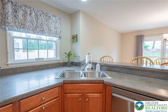 2243 Apple Road, Weisenberg Twp, PA 18051