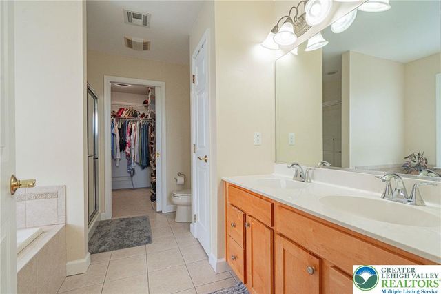 2243 Apple Road, Weisenberg Twp, PA 18051