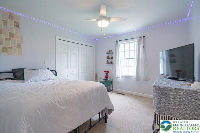 2243 Apple Road, Weisenberg Twp, PA 18051