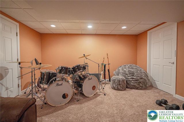 2243 Apple Road, Weisenberg Twp, PA 18051
