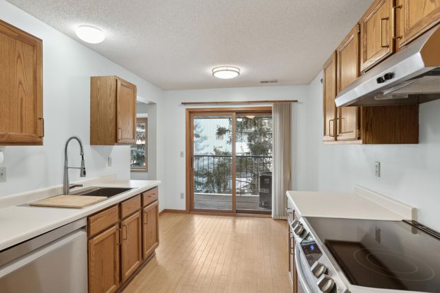 32 11th Avenue S 303, Hopkins, MN 55343