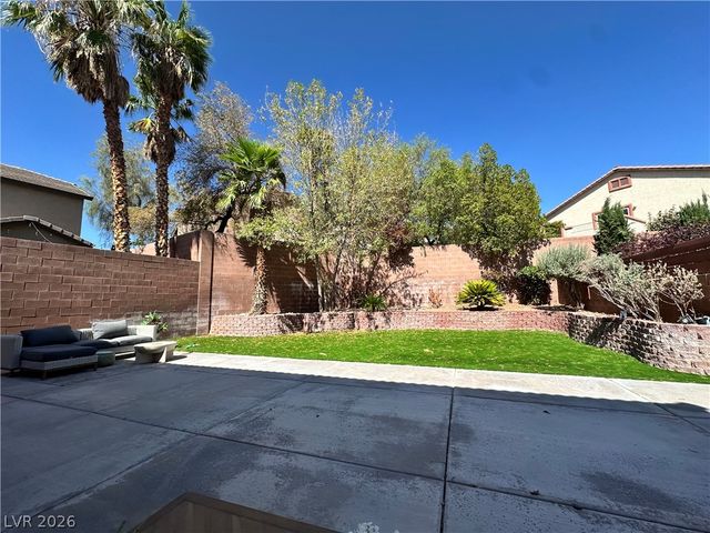 537 Lacabana Beach Drive, Las Vegas, NV 89138