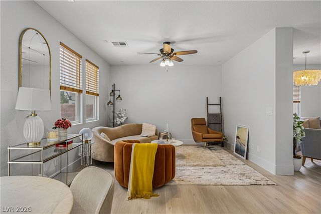 537 Lacabana Beach Drive, Las Vegas, NV 89138