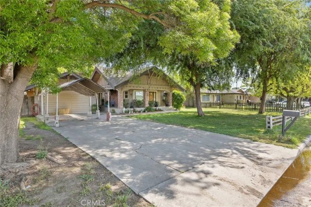 300 N Berry Road, Tipton, CA 93272