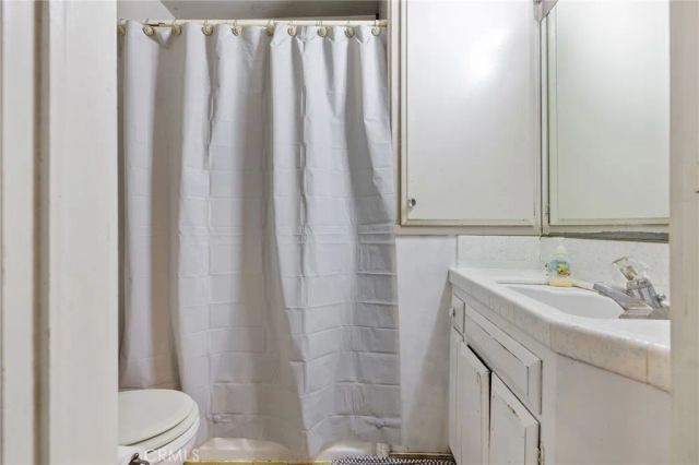 300 N Berry Road, Tipton, CA 93272