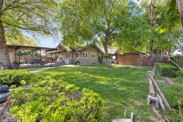 300 N Berry Road, Tipton, CA 93272