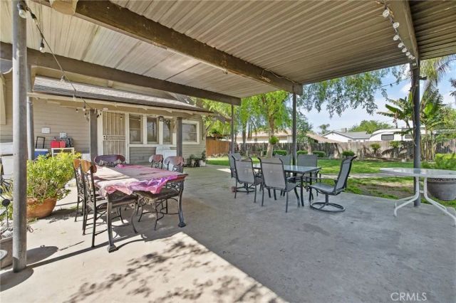 300 N Berry Road, Tipton, CA 93272