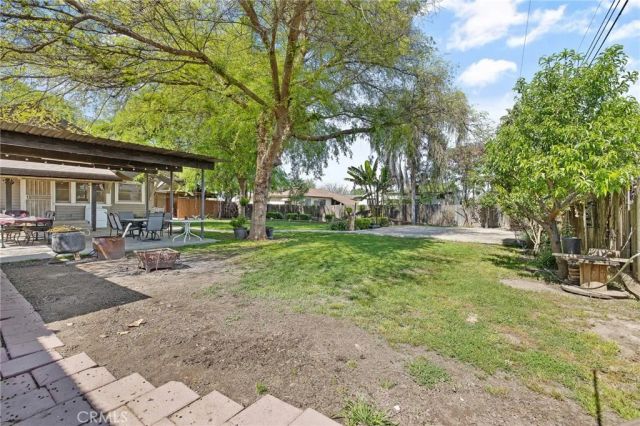 300 N Berry Road, Tipton, CA 93272