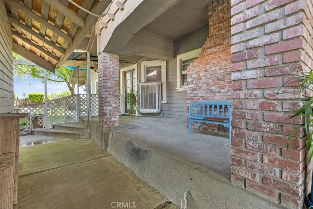 300 N Berry Road, Tipton, CA 93272