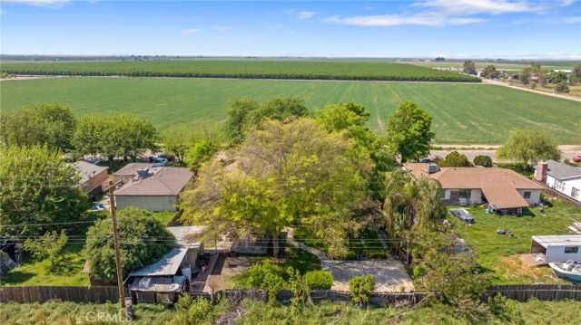 300 N Berry Road, Tipton, CA 93272