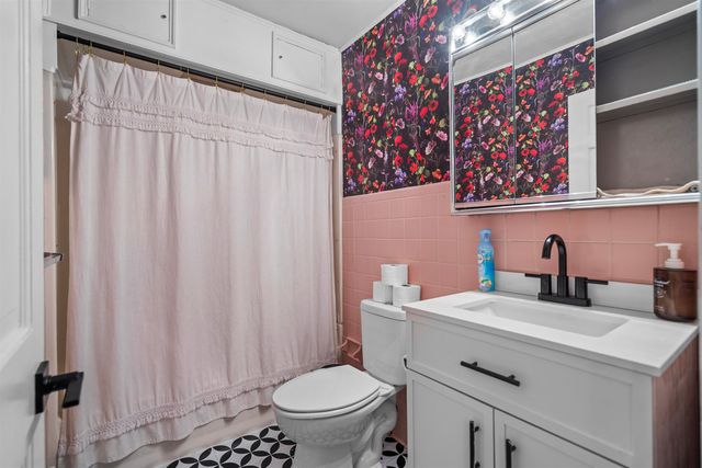 18 Warren Avenue, Goffstown, NH 03045
