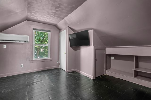 18 Warren Avenue, Goffstown, NH 03045