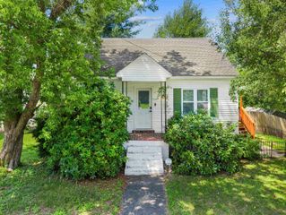 18 Warren Avenue, Goffstown, NH 03045