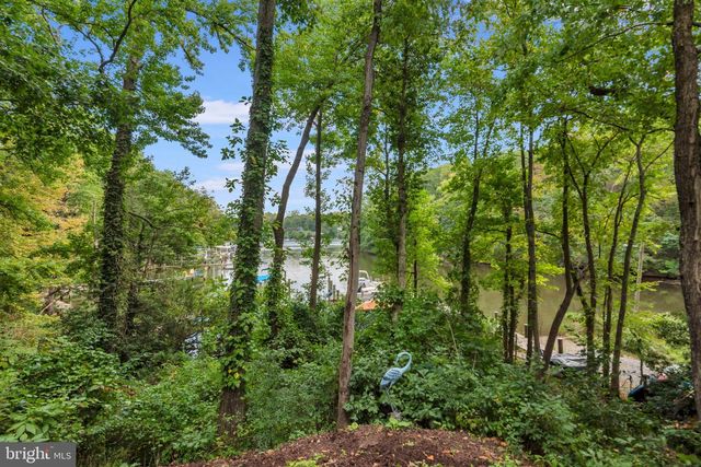 527 FOREST RD, Riva, MD 21140