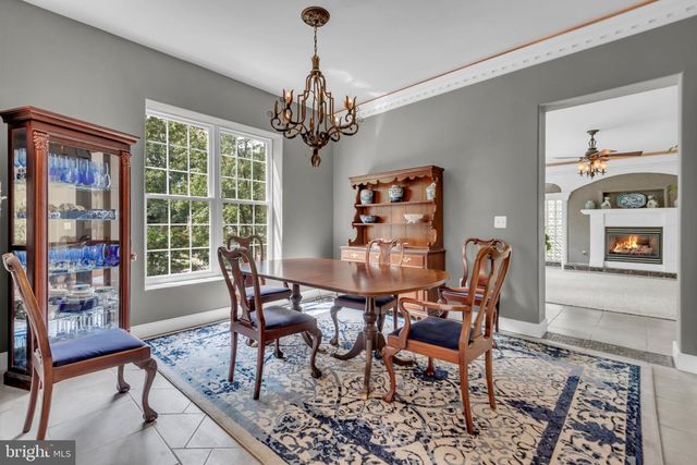 527 FOREST RD, Riva, MD 21140
