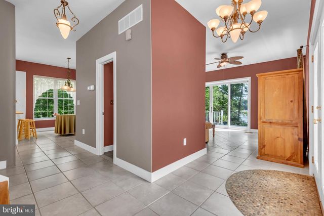 527 FOREST RD, Riva, MD 21140