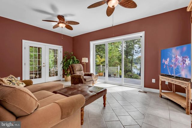 527 FOREST RD, Riva, MD 21140