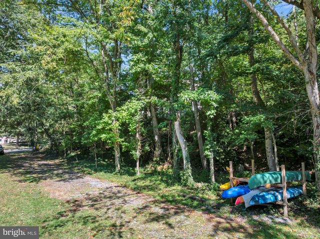 527 FOREST RD, Riva, MD 21140