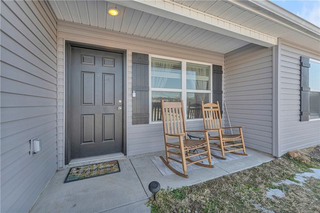 274 Cooper Street, Huntsville, AR 72740