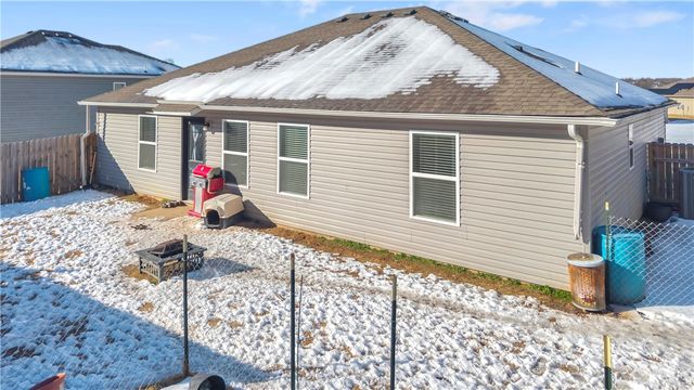 274 Cooper Street, Huntsville, AR 72740