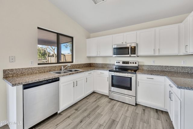 9918 E DELTA Circle, Mesa, AZ 85208