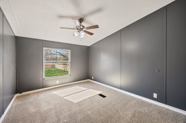 1906 Evelyn Street, Hawk Cove, TX 75474