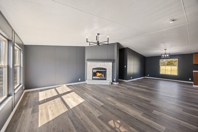 1906 Evelyn Street, Hawk Cove, TX 75474